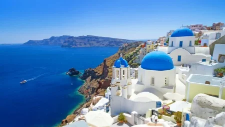 Santorini Adası’nda Deprem Fırtınası: Turizmde Büyük Kriz Kapıda!